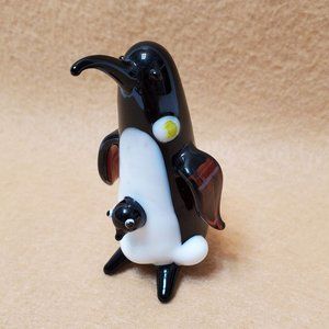 Emperor Penguin Art Glass Figurine, Daddy with Baby Chick in Pouch, Vintage 3"